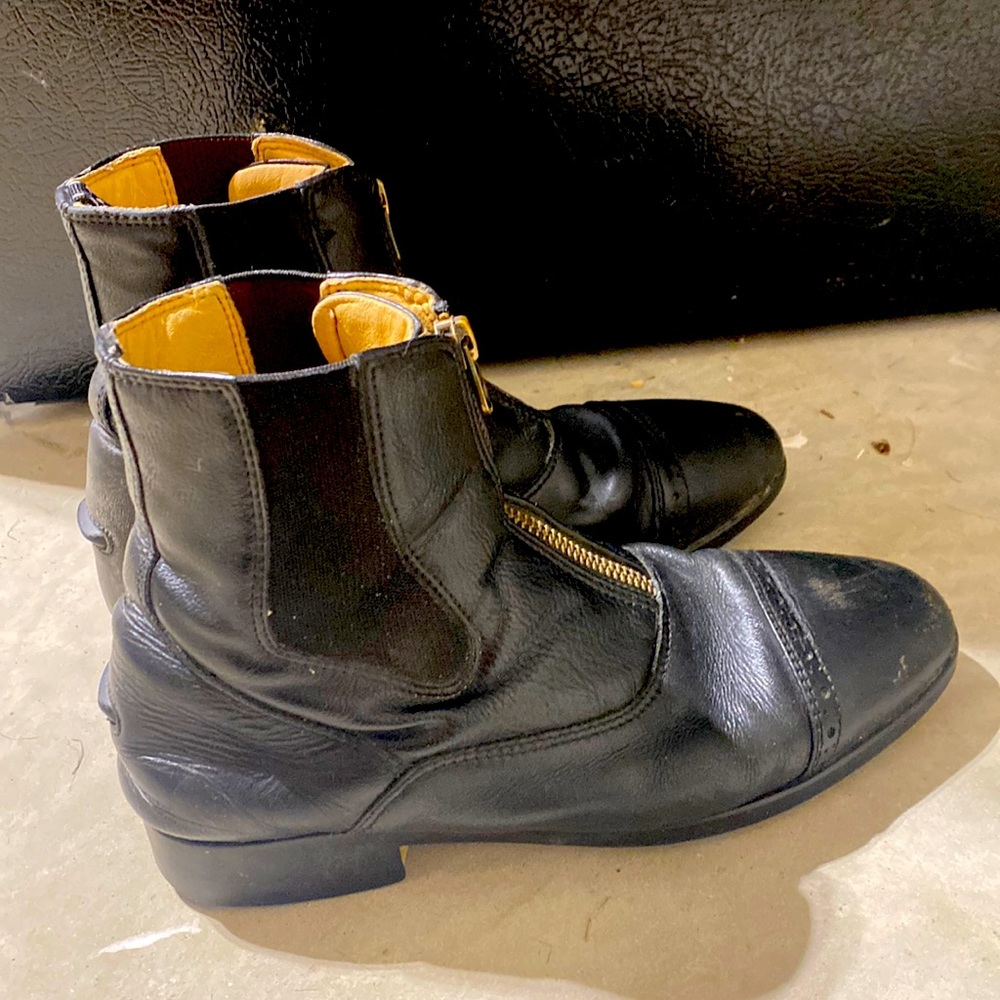My daughter only wore them twice and doesn’t fit her anymore